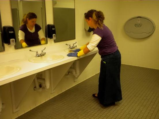 OFFICE RESTROOM CLEANING SERVICE FROM RGV JANITORIAL SERVICES