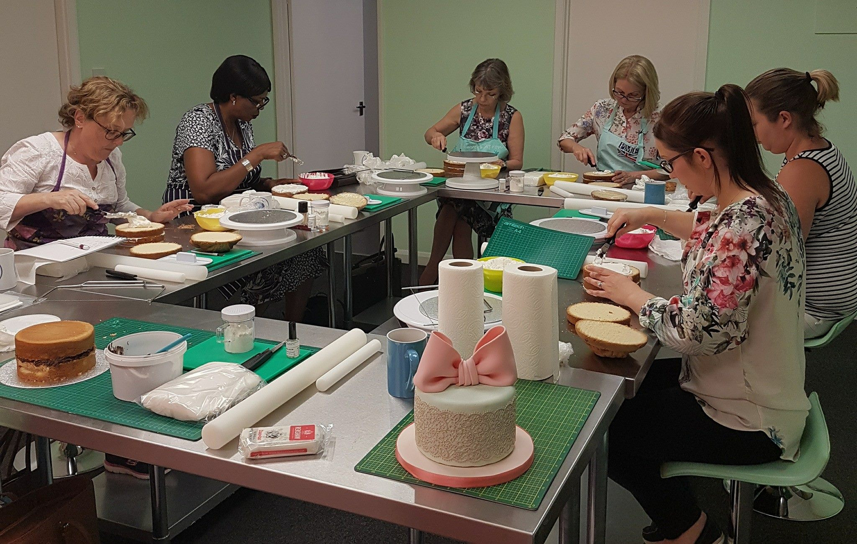 Cake Decorating Classes The Berkshire Bakesmith