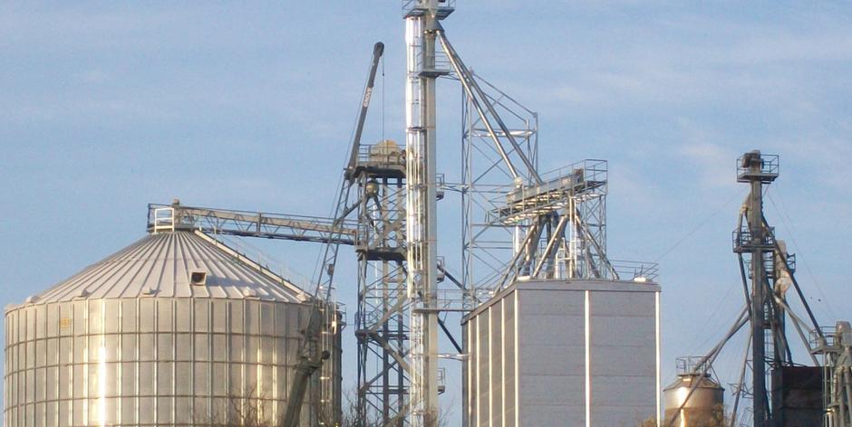 Full service dealer for grain handling, grain processing & fertilizer equipment, as well as processing and grading equipment for the seed and edible bean industries.