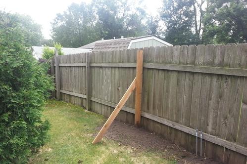 Reliable Fence Repair Service and cost near Malcolm Nebraska | Lincoln Handyman Services