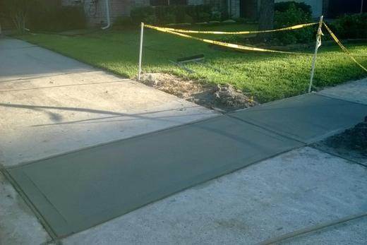 Best Pouring Concrete Sidewalk Service and Cost in Lincoln Nebraska | Lincoln Handyman Services