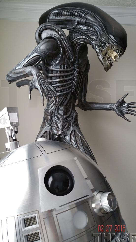 Life Size Alien MageeFX