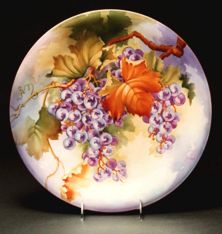 ORGINAL DESIGN BY IRENE GRAHAM CONCORD GRAPES ON 14" CHARGER
