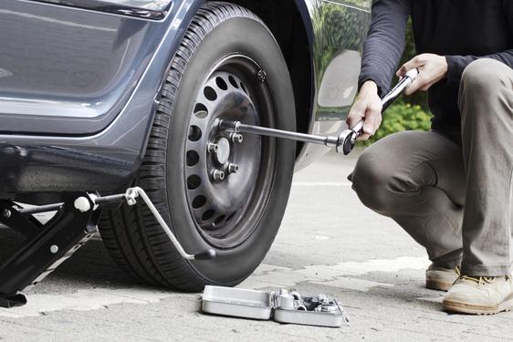 TIRE CHANGE AND REPAIR SERVICE