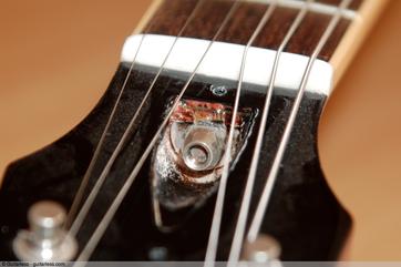 Useful Stuff: How to Spot a Fake Gibson Les Paul in Seconds