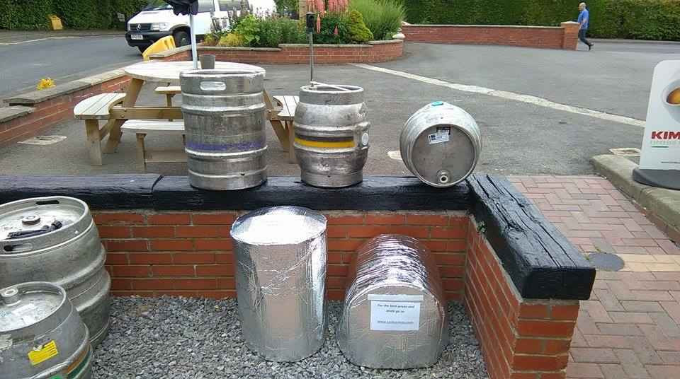 Details about   1 INSULATED CASK JACKET 2 ICE SHEETS beer cooler ale barrel extractor or gantry 