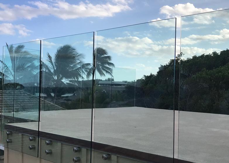 glass railing Hawaii, glass railing Honolulu, glass railing for deck Hawaii, Aluminum Glass Railing, Glass Rail System