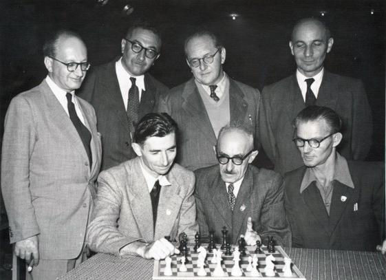 The chess games of Israel Rabinovich-Barav