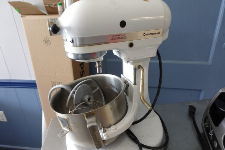 Sold at Auction: Hobart KitchenAid Model K5SS Stand Mixer