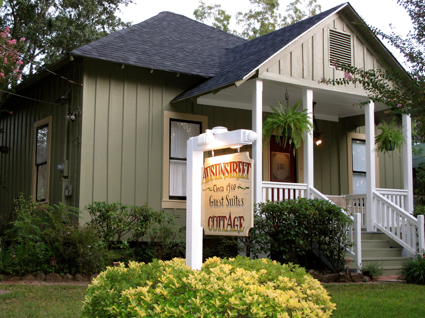 Home Austin Street Cottages