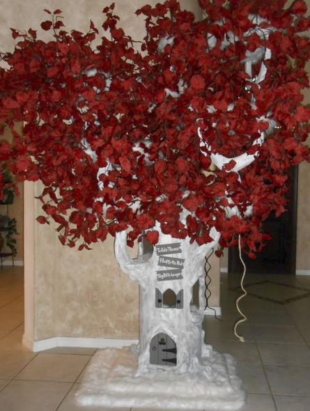 Game of Thrones Heart Cat Tree