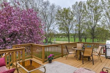 Highview Park Area overlooking Orchard Park