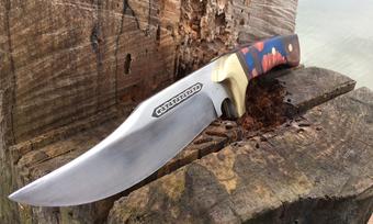 How to easily make your own Bowie Knife. Free step by step instructions from www.DIYeasycrafts.com