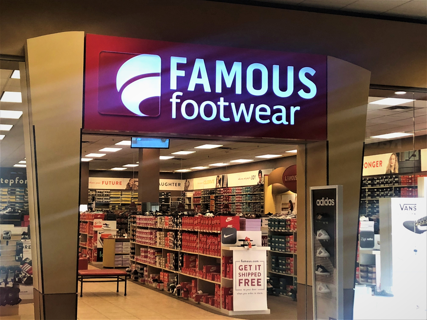 Famous footwear hot sale hwy 6