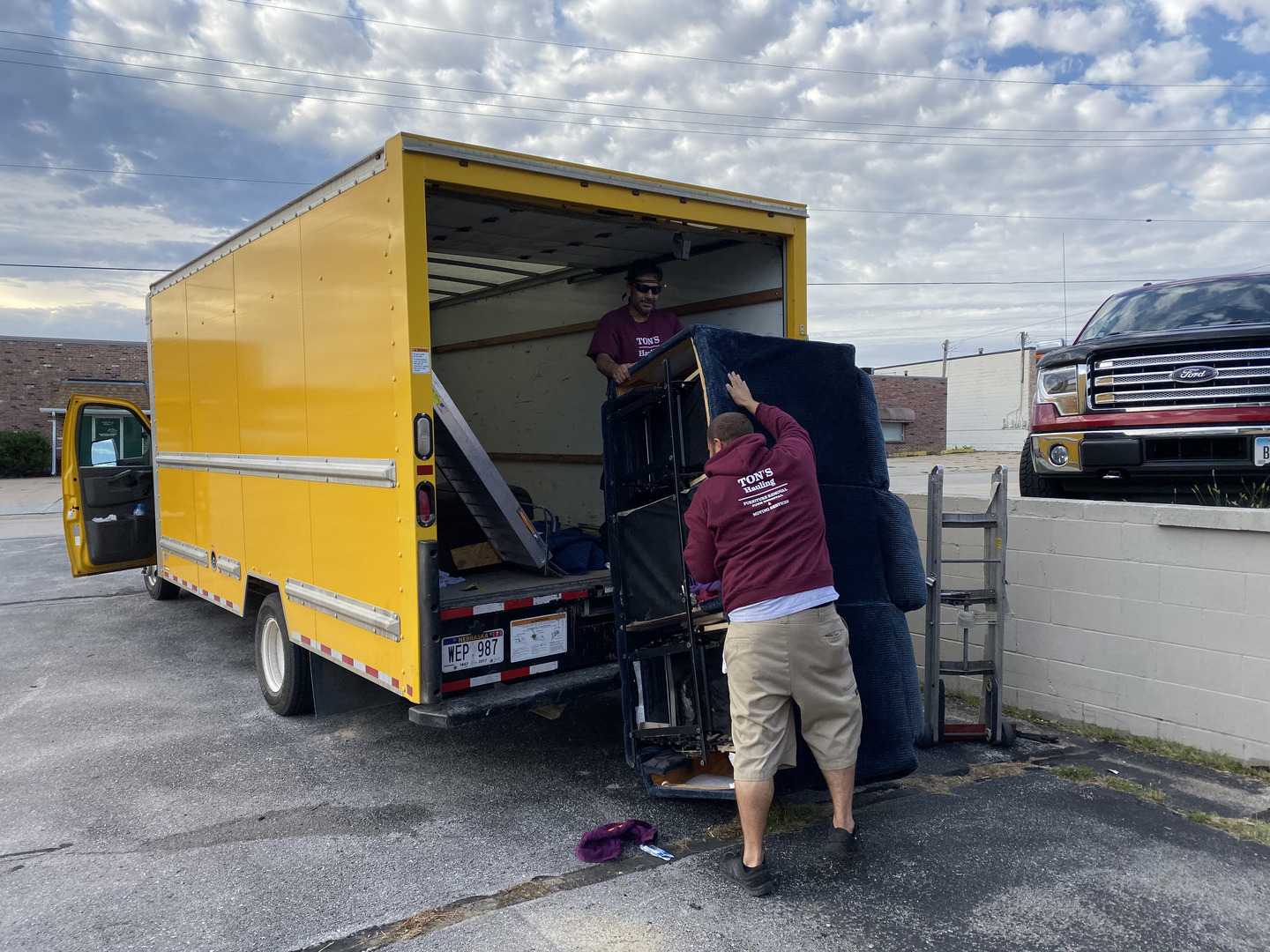 Movers Moving Help Junk Trash Appliance Mattress Couch Removal