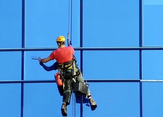 Professional Building Window Cleaning Service in Las Vegas NV MGM Household Services