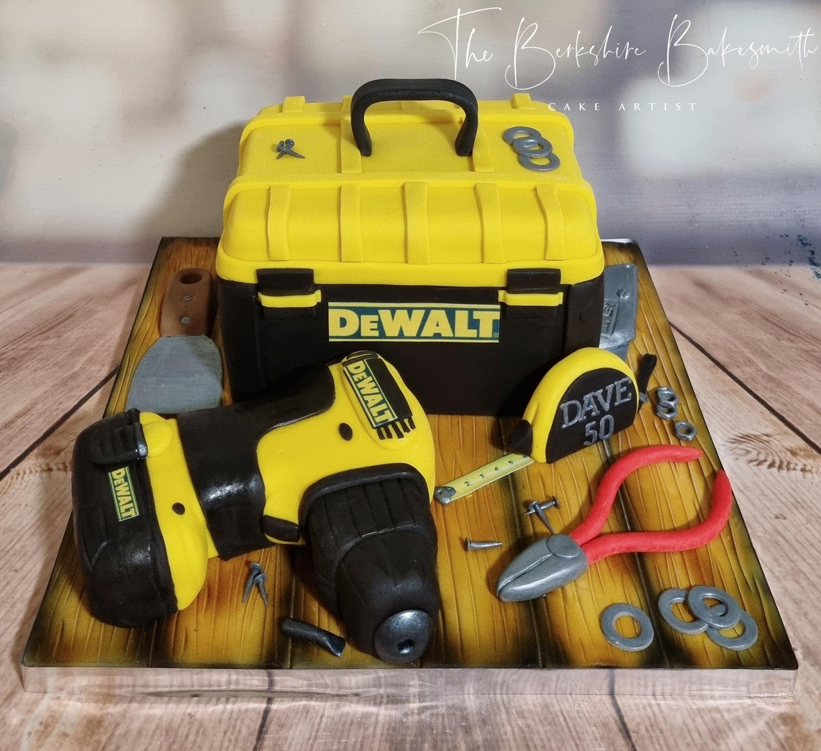 Toolbox Cake - Buy Online, Free UK Delivery — New Cakes