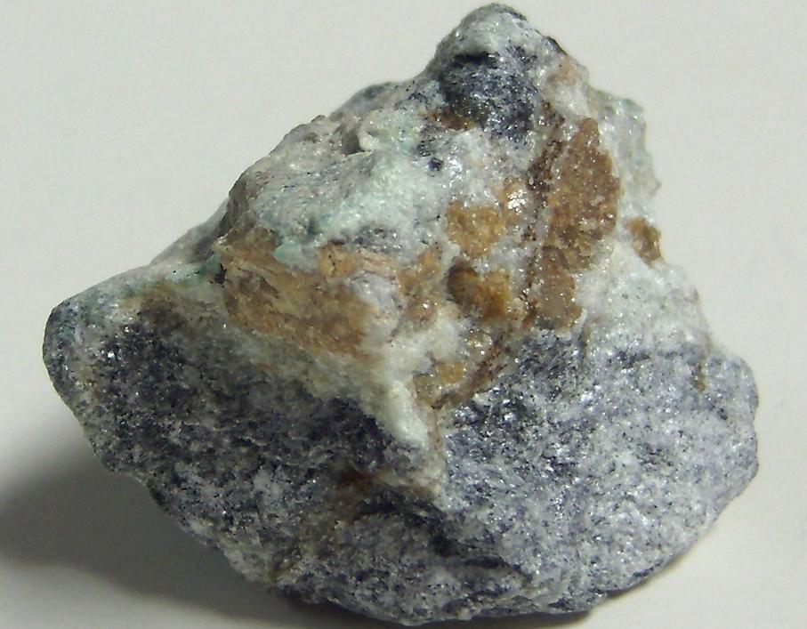 SIDERITE,TALC, MAGNETITE, CHRYSOCOLLA - Mineral Hill Mine, Louisville, Carroll County, Maryland, USA