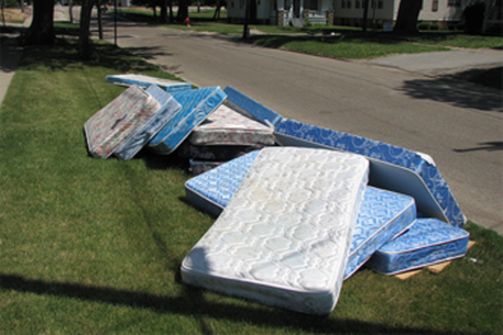 Local King Mattress Removal King Mattress Disposal Pick Up Service And Cost In Omaha | Omaha Junk Disposal