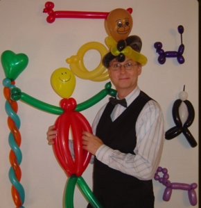 Balloon Twister Jeffrey Salveson, Fargo, North Dakota