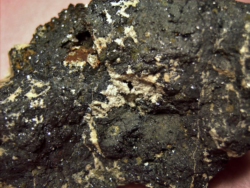 MAGNETITE crystals with ORTHOCLASE, AMPHIBOLE BYSSOLITE, QUARTZ - Hopewell Mines, Warwick (Saint Marys), Warwick Township, Chester County, Pennsylvania, USA