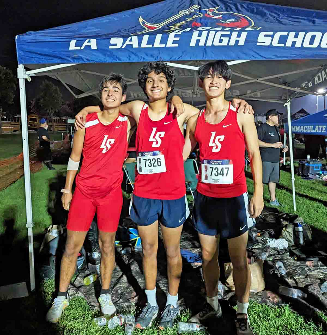 Men's Cross Country Competes at LVC Invitational - Fairleigh Dickinson  University-Florham Campus Athletics