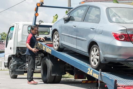 THE PREMIER HINO TOWING SERVICE IN OMAHA