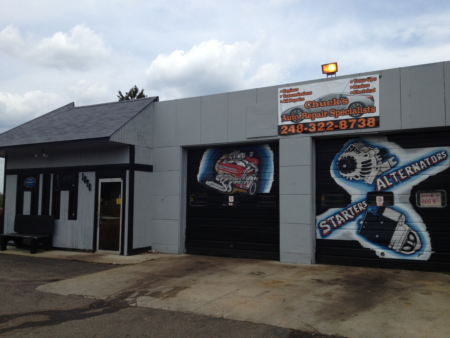 Chucks Auto Body >> Home Chucks Auto Body >> Home