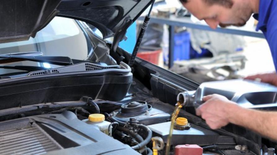 Transmission Fluid Services and Cost in Las Vegas NV | Aone Mobile Mechanics