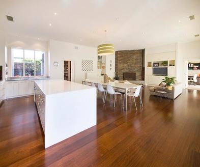 BYRON BAY PAINTER