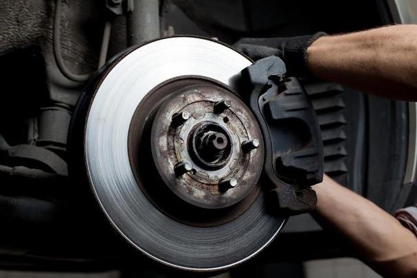 Mobile Brake Repair Services and Cost Mobile Brake Maintenance and Services | Mobile Auto Truck Repair Omaha