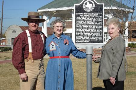 Outlaws B. Bickerstaff and J. Thompson