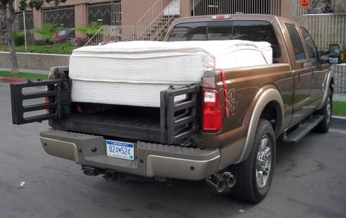 Affordable Mattress Hauler Omaha in Omaha NE | Omaha Junk Disposal