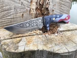 How to make a Patriotic knife with American Flag handles. FREE step by step instructions. www.DIYeasycrafts.com