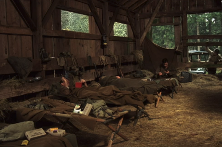 WW2 GI barn sleeping area set