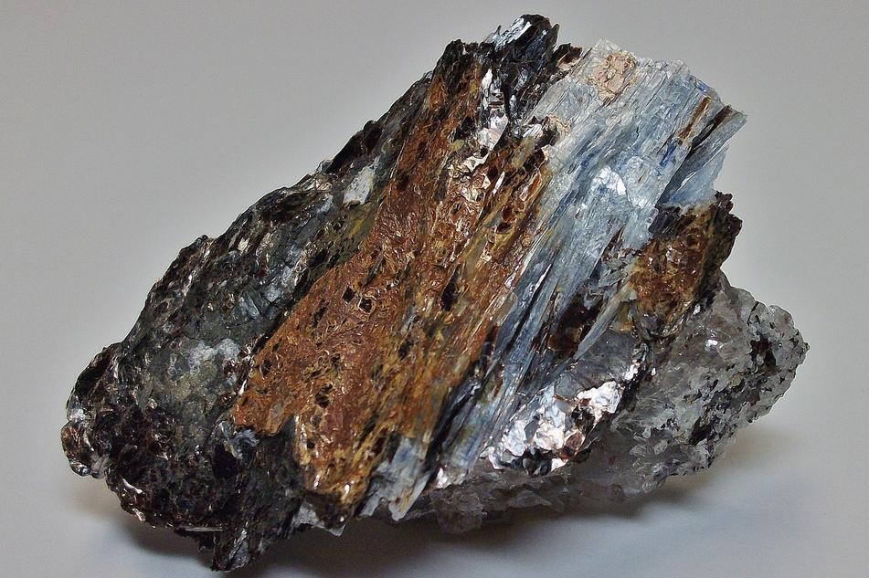 KYANITE, MUSCOVITE, QUARTZ, Morton Homestead, Prospect Park, Ridley Township, Delaware County, Pennsylvania, USA