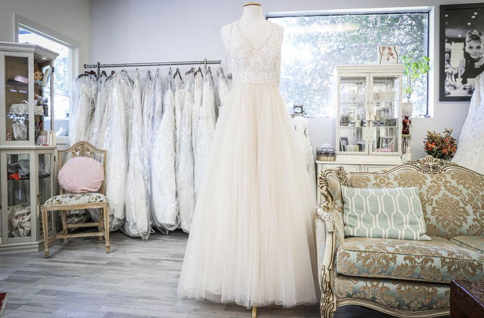 Designer bridal outlet boutique