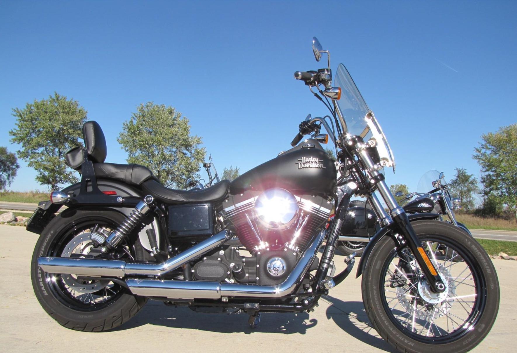 HARLEY-DAVIDSON DYNA