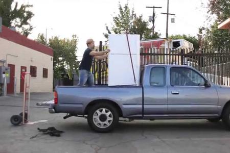Local Refrigerator Hauler in Lincoln NE | LNK Junk Removal