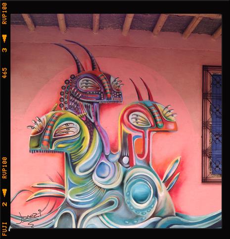 columbia, bogota, medellin. Cartegena, street art, graffiti, murals, jonezi,jonesi, david Thomas Jones,artist, La Candelaria,