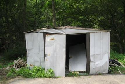 Looking for a shed demolition and shed Removal Company in Omaha? Omaha Junk Disposal offers shed demolition, shed removal and shed services. Call us to schedule a shed removal now. FREE ESTIMATES! We can demolish and remove your shed! We offer free quotes and do all of the work! Book Shed Removal online or call NOW.
