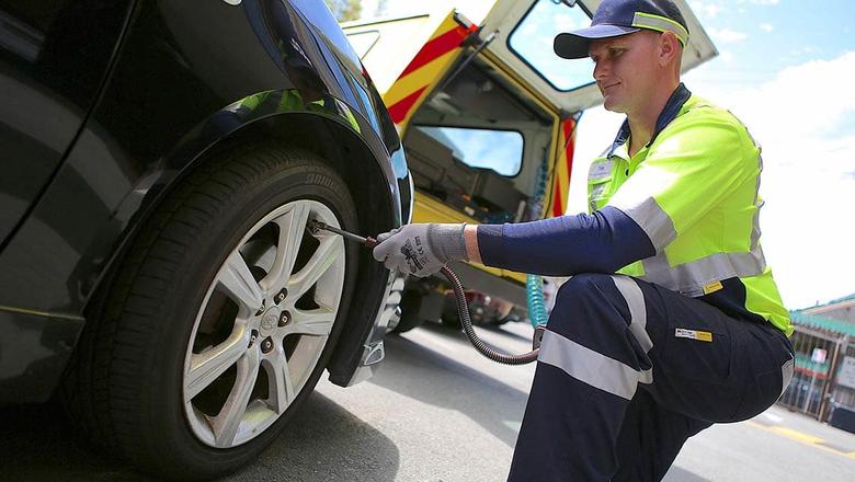 Fix a Flat Near Me  Roadside Assistance Flat Tire