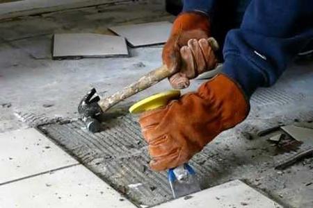 Leading Tile Flooring Removal Services in Lincoln NE | LNK Junk Removal