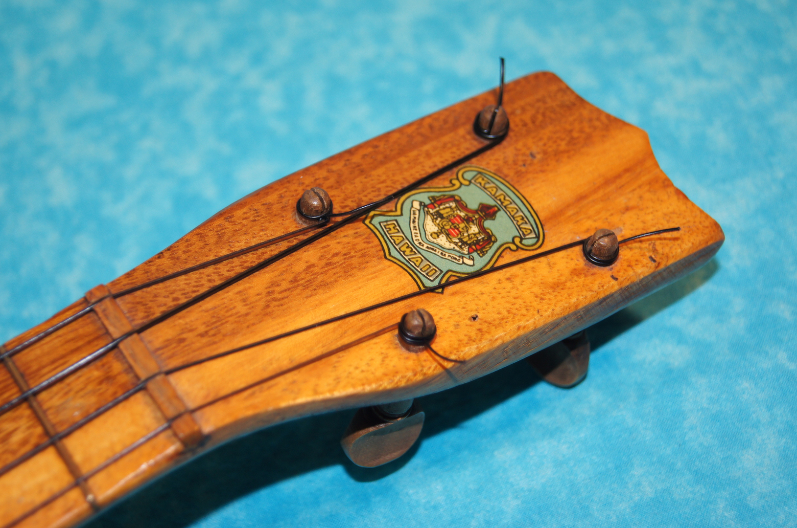 Kamaka Pineapple Pre Patent White Label Ukulele