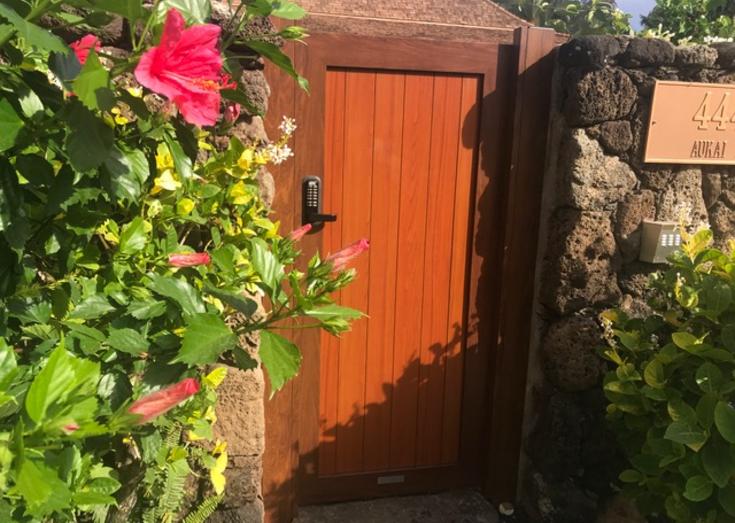 ISLAND RAILING & GATES LLC Gates Hawaii, Knotwood Gates