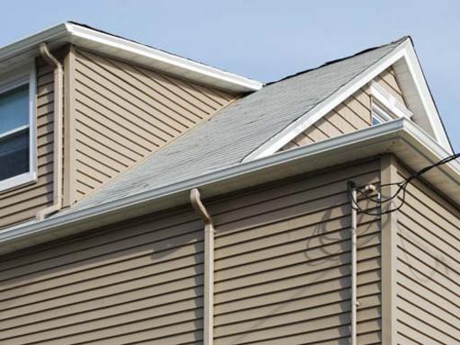 SIDING AND GUTTERS CONTRACTOR SERVICES HICKMAN NEBRASKA.