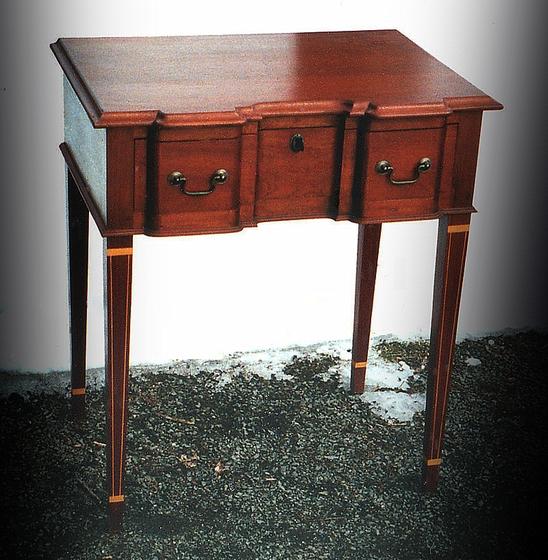 Block Front Dressing Table with inlay and lock