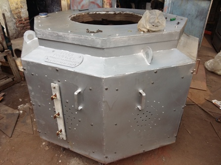 Transfer ladle for molten aluminium