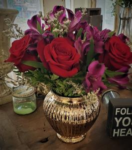 red roses pink flowers gold vase helotes