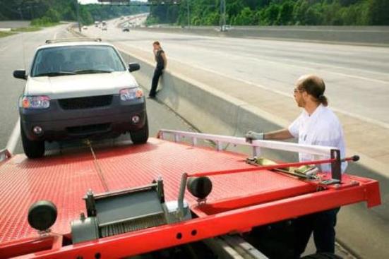 EMERGENCY ROAD SIDE ASSISTANCE IN FORT CALHOUN NE When you're stuck on the highway, we'll come to your rescue - fast!